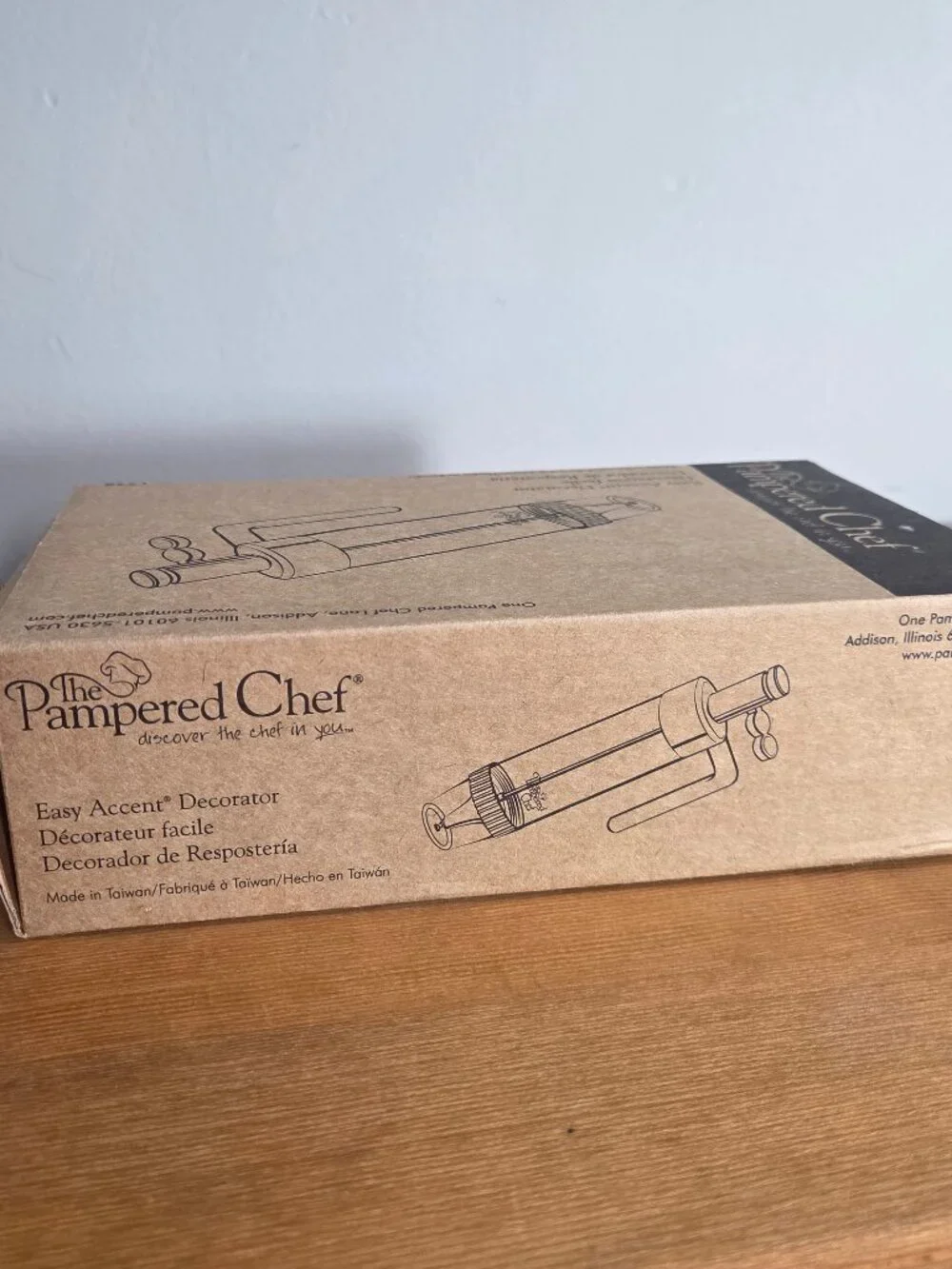 Pampered Chef Easy Accent Decorator, 1778 6 Tips, Decorator, Cap, Instructions